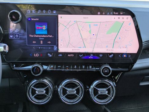 New 2025 Chevrolet Blazer EV LT image 5