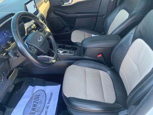 Used 2021 Ford Escape Titanium w/ Titanium Elite Package image 25