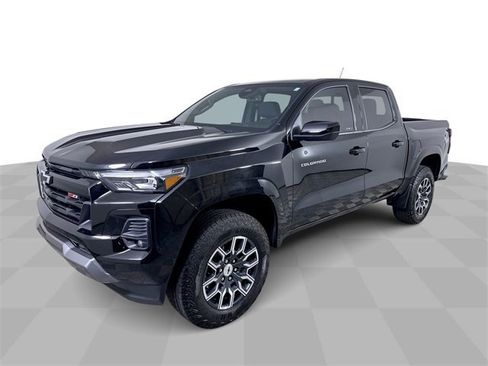 Used 2024 Chevrolet Colorado Z71 w/ Z71 Convenience Package 2 image 1