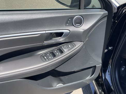 Certified 2023 Hyundai Sonata Limited FWD image 18