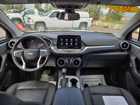 Used 2023 Chevrolet Blazer LT AWD/4WD image 3