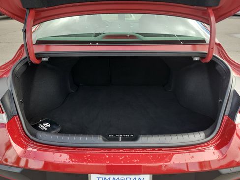 Certified 2024 Hyundai Elantra SEL w/ Convenience Package image 29