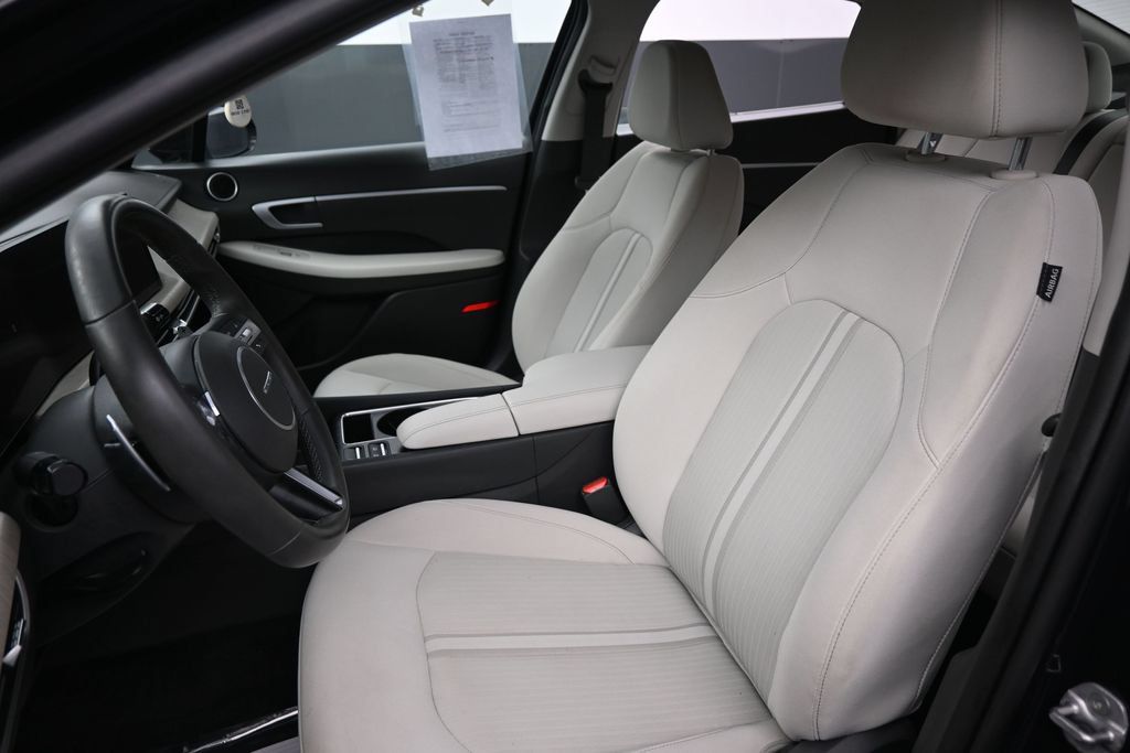 Used 2025 Hyundai Sonata SEL FWD image 20
