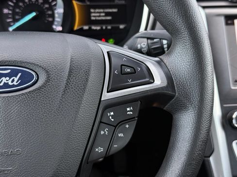 Used 2019 Ford Fusion SE FWD image 27