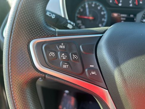 Used 2022 Chevrolet Equinox LS image 23