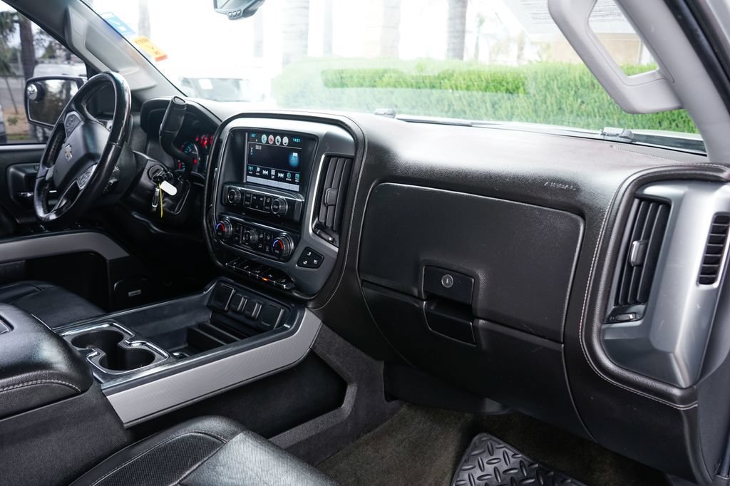 Used 2017 Chevrolet Silverado 1500 LTZ Z71 w/ LTZ Plus Package AWD/4WD image 38