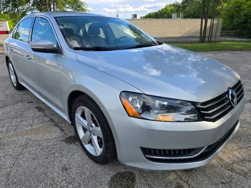 Used 2013 Volkswagen Passat 2.5 SE FWD image 3