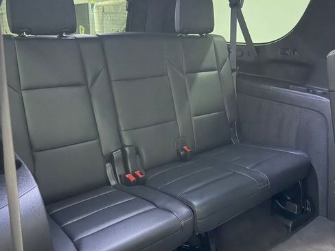 Used 2023 Cadillac Escalade ESV Luxury AWD/4WD image 10