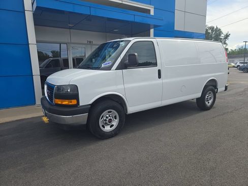 Certified 2025 GMC Savana 2500 w/ Driver Convenience Package RWD image 1