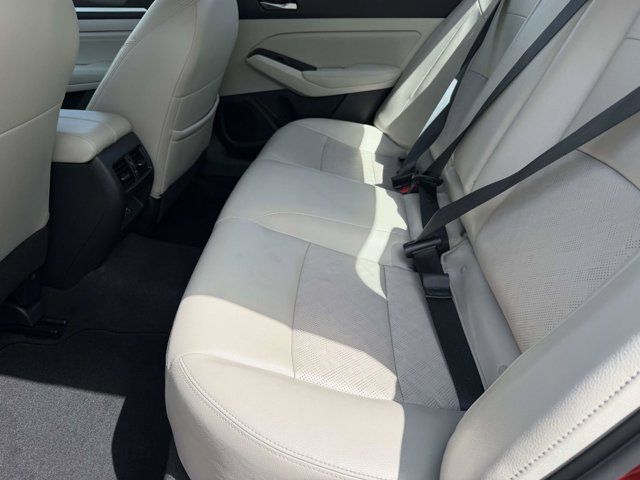 Used 2023 Nissan Altima 2.5 SL AWD/4WD image 11
