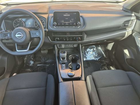 Used 2024 Nissan Rogue S AWD/4WD image 14