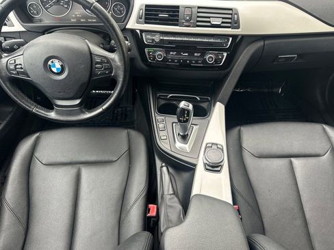 Used 2017 BMW 320i Sedan image 12