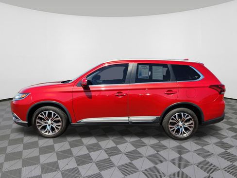 Used 2017 Mitsubishi Outlander SEL AWD/4WD image 5