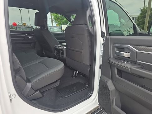New 2026 RAM 3500 Big Horn AWD/4WD image 19