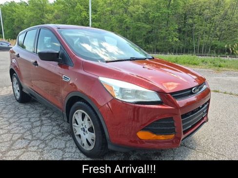 Used 2014 Ford Escape S FWD image 5