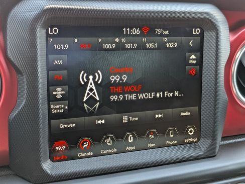 Used 2023 Jeep Gladiator Rubicon w/ Cold Weather Group AWD/4WD image 21