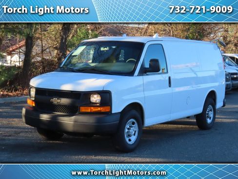 Used 2015 Chevrolet Express 2500 image 1