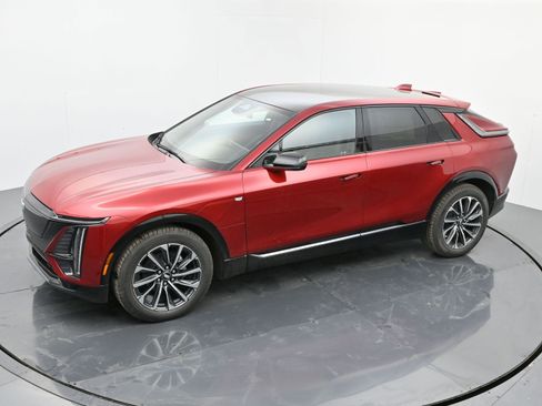 New 2025 Cadillac Lyriq Sport image 24