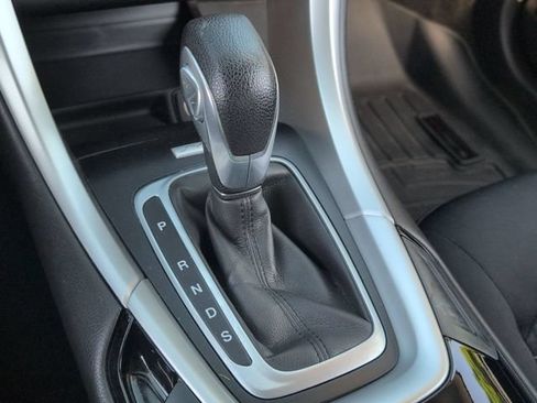 Used 2016 Ford Fusion SE FWD image 12
