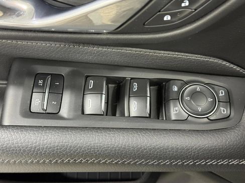 Used 2021 GMC Yukon Denali image 27