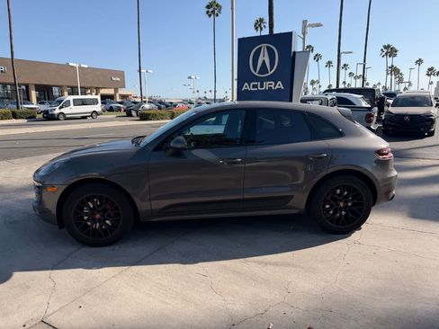 Used 2018 Porsche Macan GTS AWD/4WD image 2