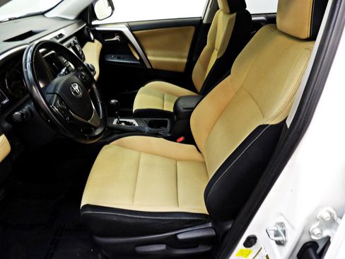 Used 2016 Toyota RAV4 XLE image 8