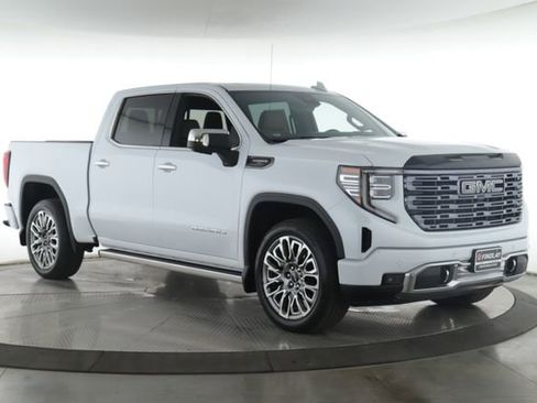 Used 2026 GMC Sierra 1500 Denali Ultimate AWD/4WD image 2