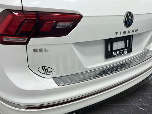 Used 2024 Volkswagen Tiguan SEL R-Line AWD/4WD image 39