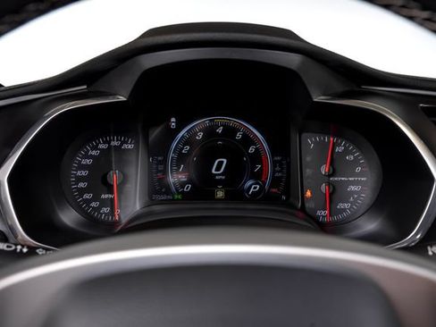 Used 2019 Chevrolet Corvette Stingray Coupe RWD image 32