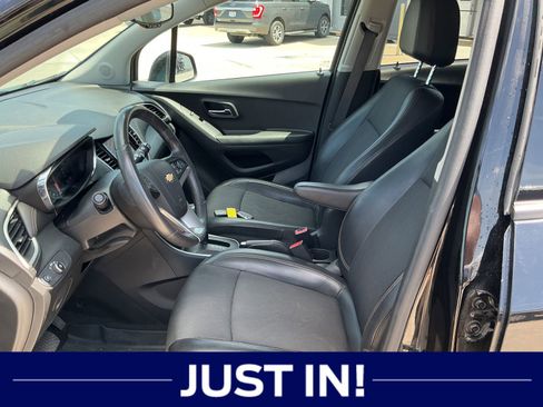 Used 2021 Chevrolet Trax LT w/ Driver Confidence Package AWD/4WD image 6