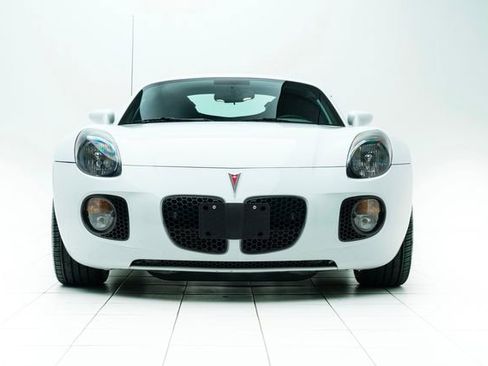 Used 2009 Pontiac Solstice GXP image 6