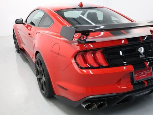 Used 2022 Ford Mustang Shelby GT500 w/ Carbon Fiber Track Pack RWD image 72