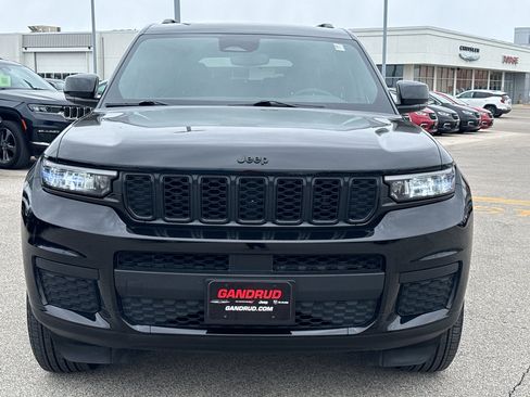 Used 2024 Jeep Grand Cherokee L Altitude AWD/4WD image 3