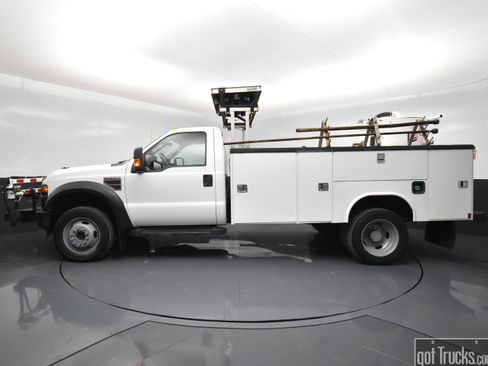 Used 2009 Ford F550 2WD Regular Cab Super Duty image 3
