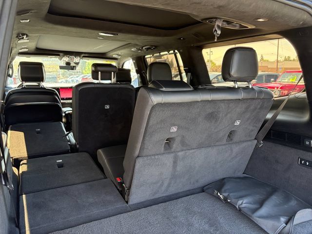 Used 2022 Jeep Grand Wagoneer Series III w/ Flexible Seating Group AWD/4WD image 19