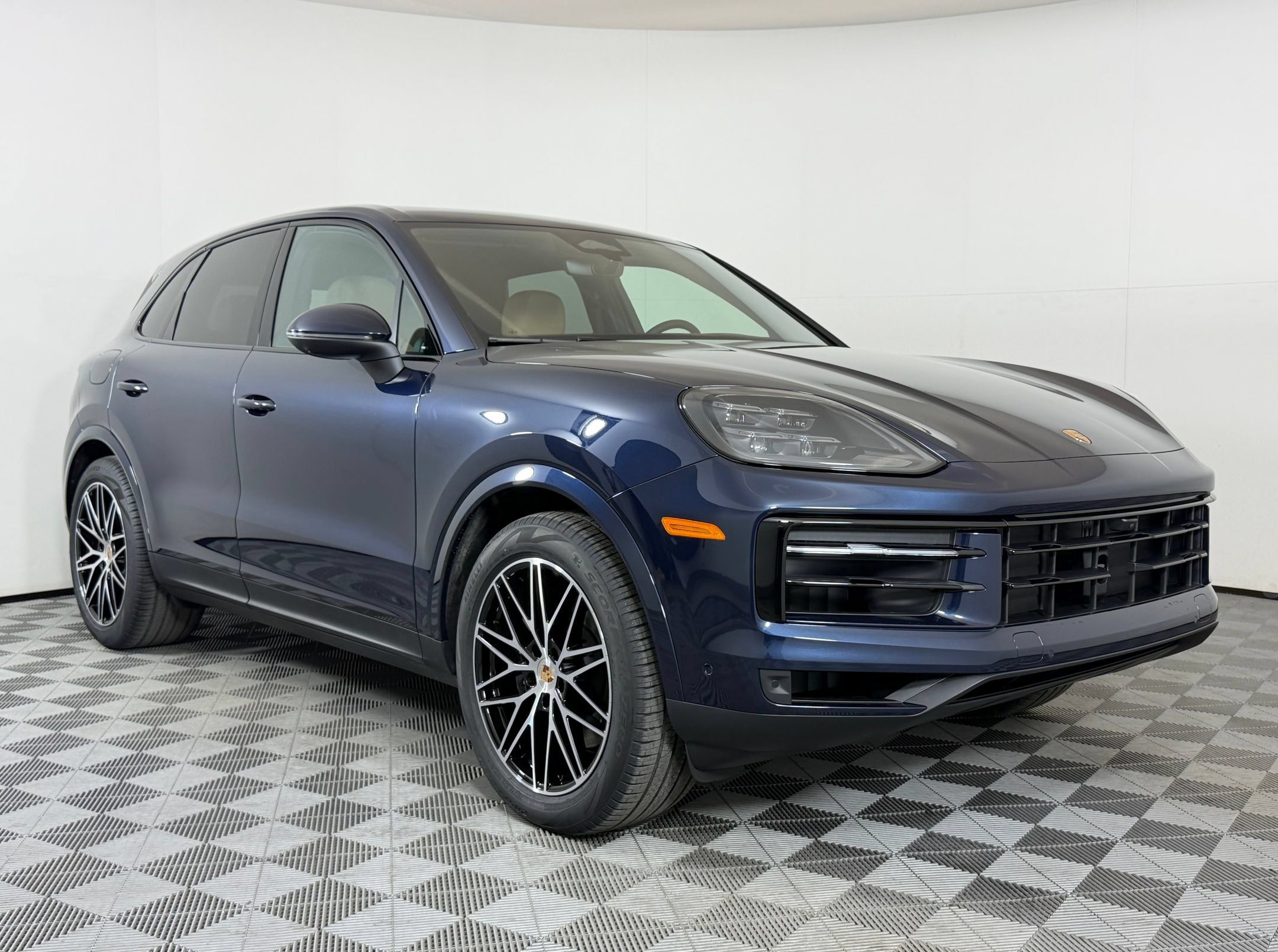 Used 2026 Porsche Cayenne AWD/4WD image 8