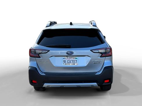 Used 2024 Subaru Outback Touring AWD/4WD image 4