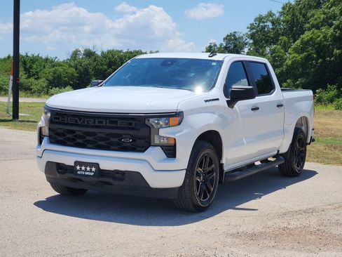 Used 2023 Chevrolet Silverado 1500 Custom w/ Rally Edition RWD image 3