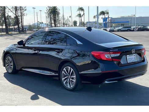 Certified 2018 Honda Accord EX image 3
