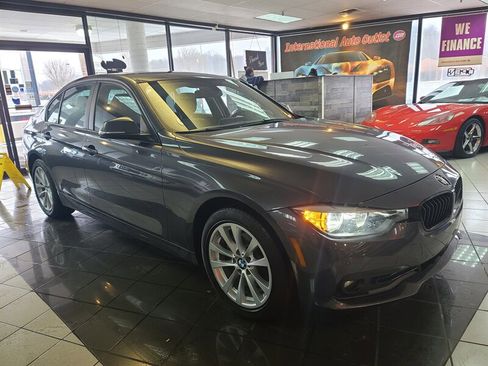 Used 2017 BMW 320i xDrive Sedan image 3