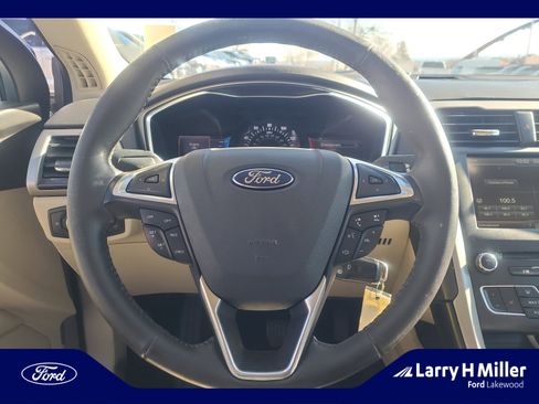 Used 2016 Ford Fusion SE w/ Equipment Group 202A image 9