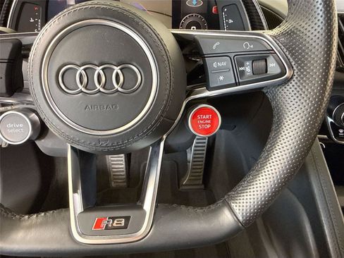 Used 2021 Audi R8 V10 w/ Premium Package RWD image 22