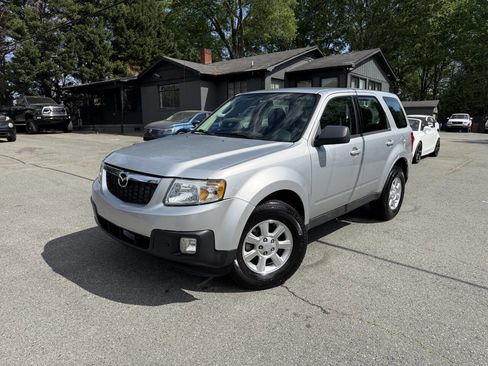 Used 2010 MAZDA Tribute i Sport image 1