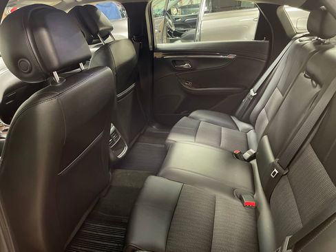 Used 2014 Chevrolet Impala LT w/ Convenience Package FWD image 27
