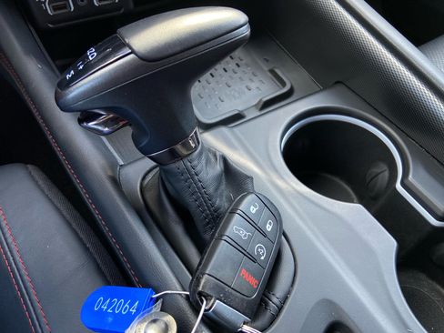 Used 2025 Dodge Durango GT AWD/4WD image 25