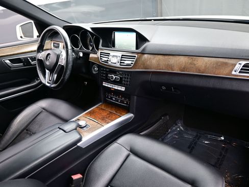 Used 2015 Mercedes-Benz E 350 4MATIC Sedan image 13