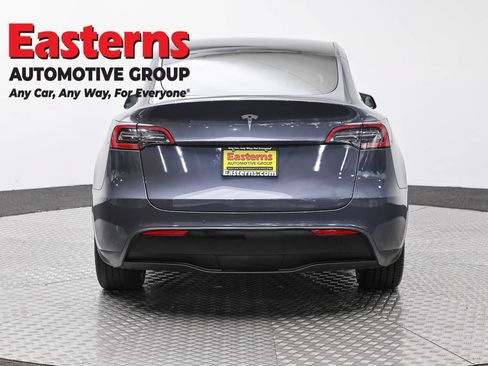 Used 2022 Tesla Model Y Long Range AWD/4WD image 6