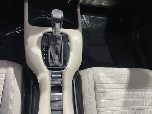 Used 2024 Honda HR-V LX image 16