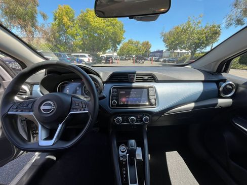 Used 2025 Nissan Versa SV FWD image 26