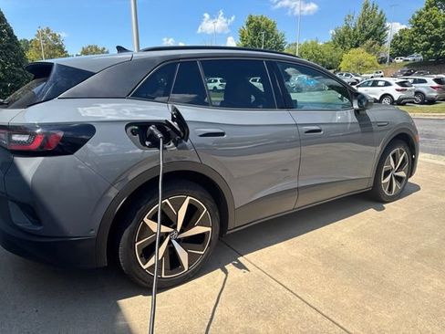 Used 2025 Volkswagen ID.4 Pro S RWD image 11